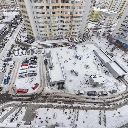 позняки, современные ул е.пчелки 7 公寓